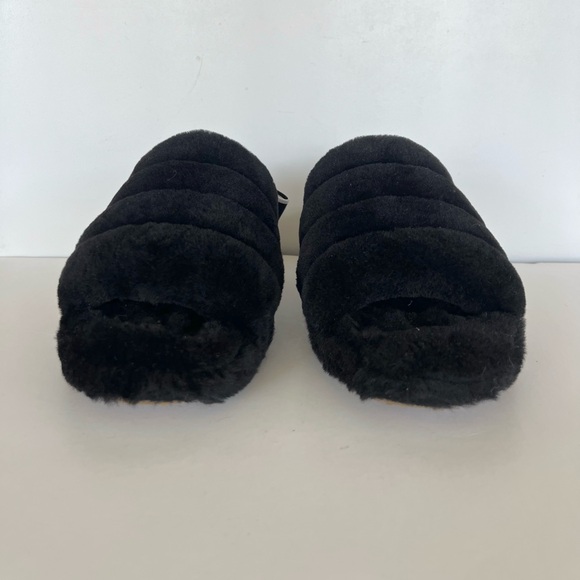 UGG Women’s Fluff Yeah Sheepskin Open Toe Slipper Slide in Black/White, size 9 - Picture 4 of 13